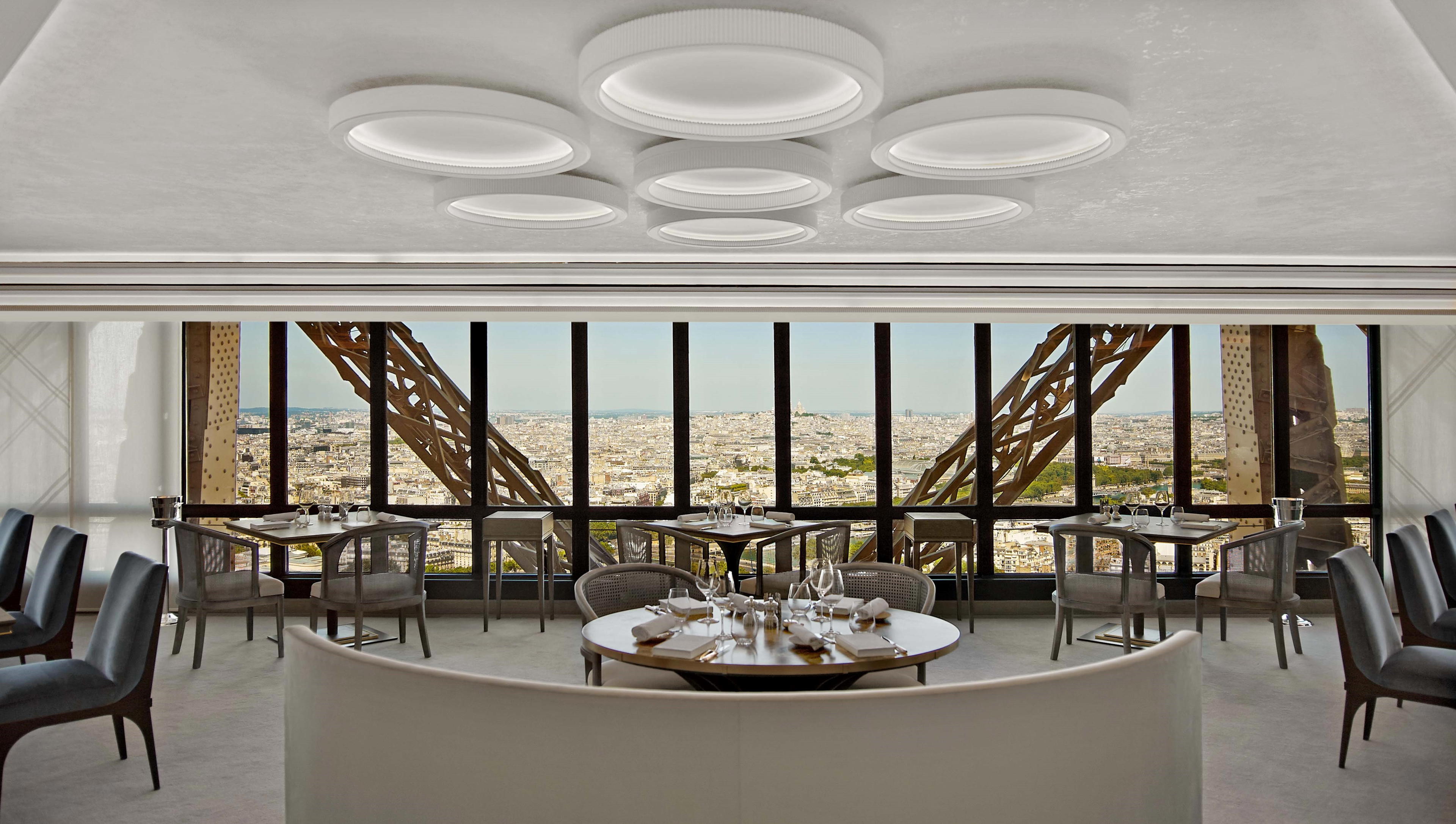 The 10 Best Restaurants Near Eiffel Tower in Paris (That Aren’t Tourist Traps)